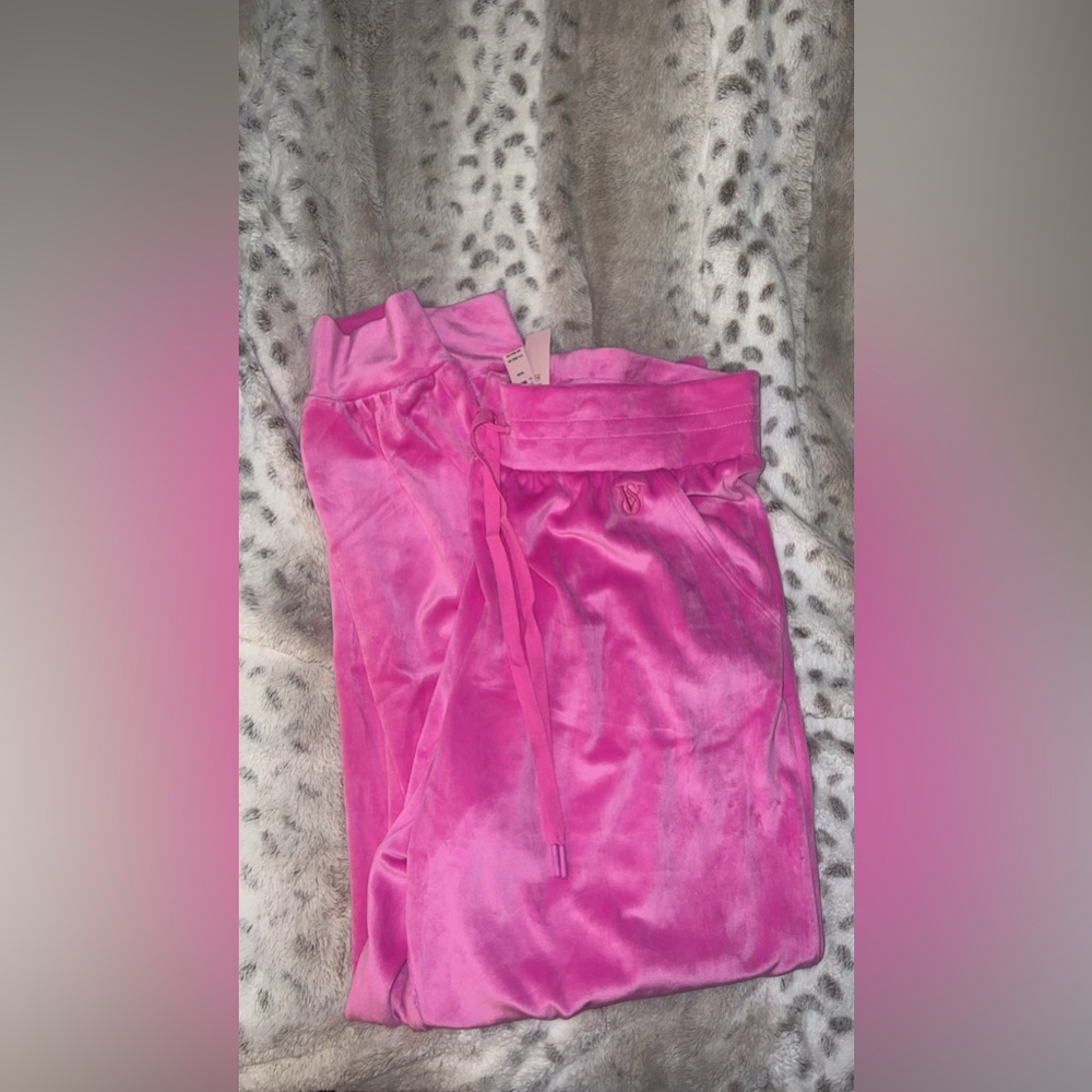 VS PANTS NWT